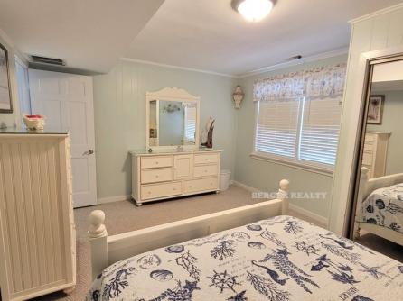 1322 Asbury Ave