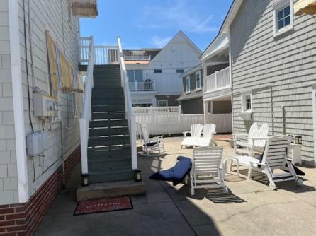 1930 Wesley Ave