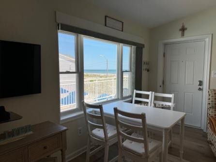1670 Boardwalk