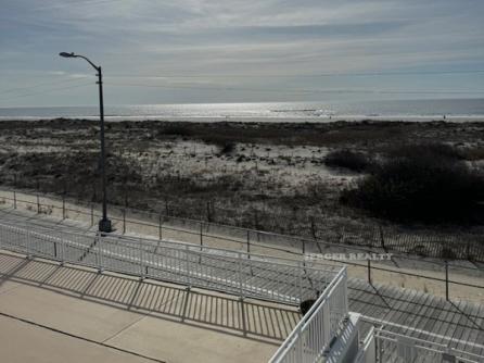 1670 Boardwalk