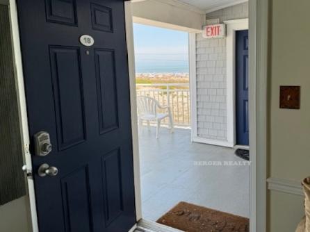 1670 Boardwalk