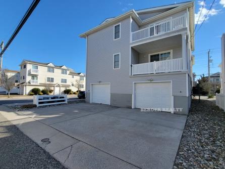 1402 Central Ave.