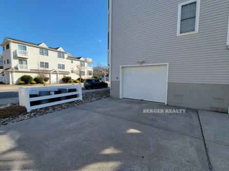 1402 Central Ave.
