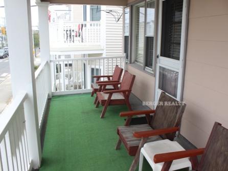 1809 Asbury Ave