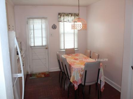 1809 Asbury Ave