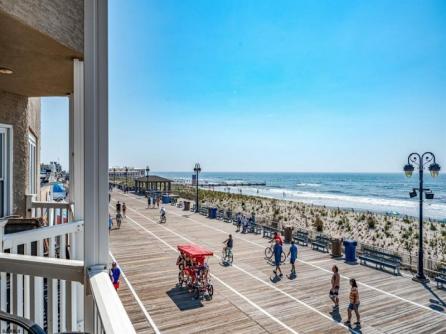 986 Boardwalk
