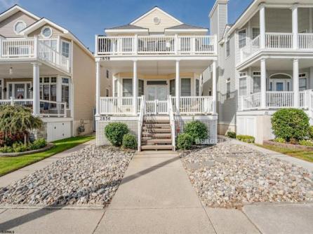 2858 West Ave.