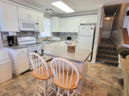 3157 West Ave