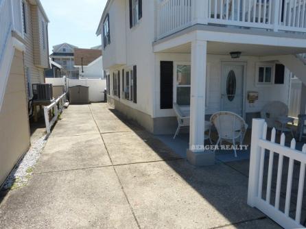 814 St. James Place