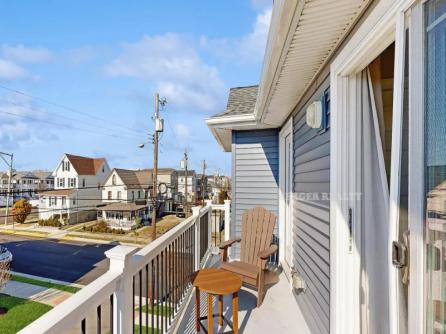 402 Asbury Ave