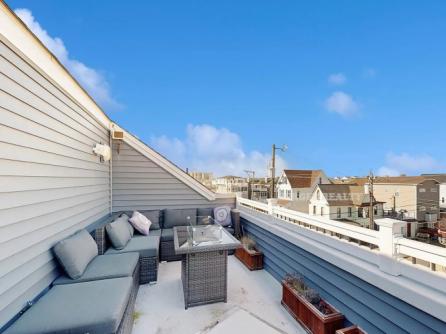 402 Asbury Ave
