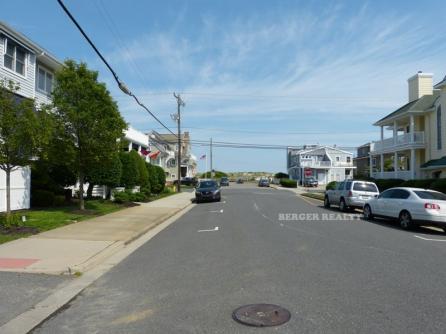 405 44th Street