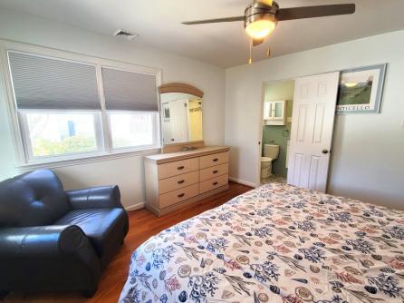 416 W Surf Rd