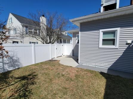 416 W Surf Rd