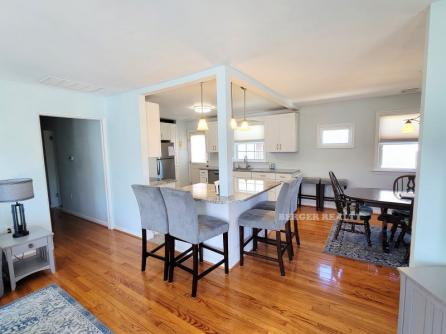 416 W Surf Rd