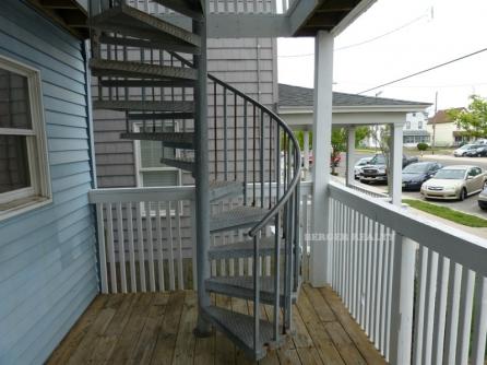 422 West Ave