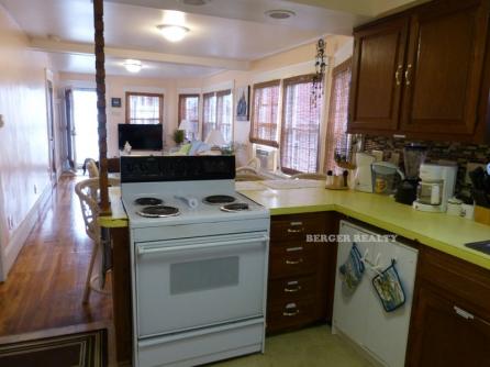 422 West Ave