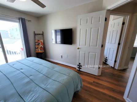 4333 Asbury Ave