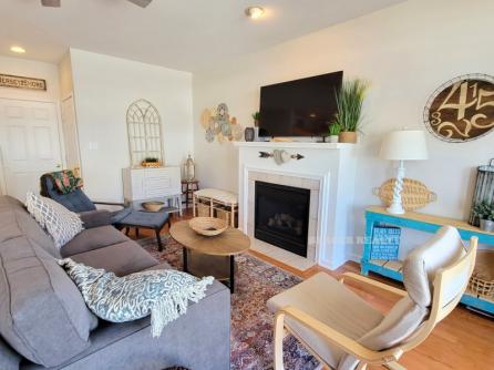 4333 Asbury Ave