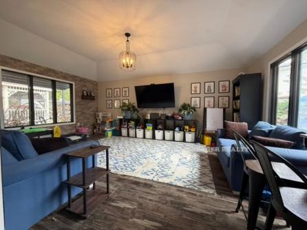 520 Cedarbrook Lane