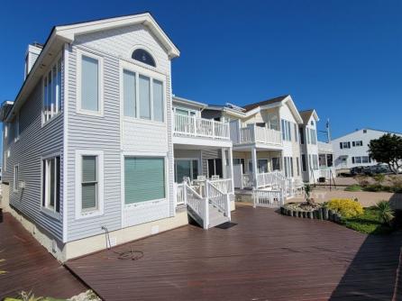 1742 Boardwalk