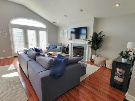 2842 Asbury Ave