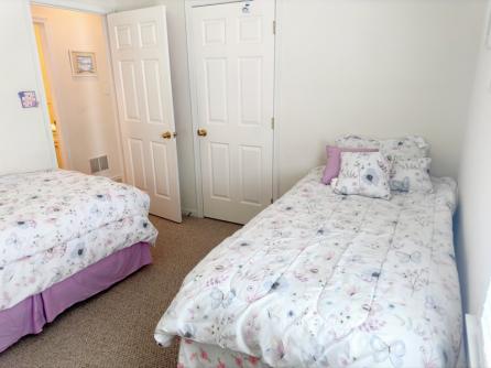 817 Plymouth Place