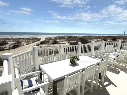 1702 Boardwalk