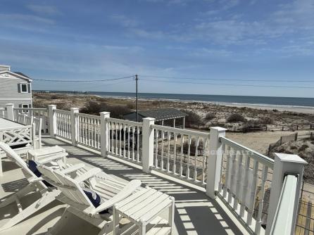 1702 Boardwalk