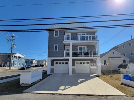 2400 West Ave