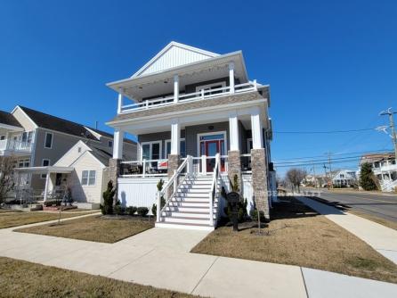 2400 West Ave
