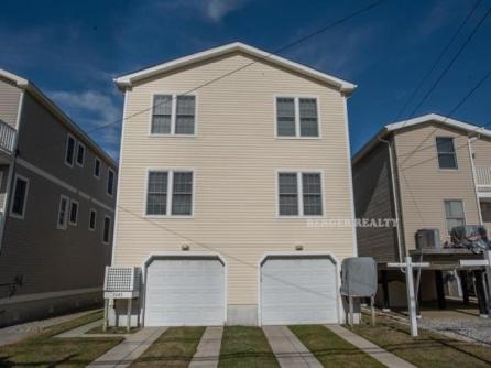 2643 Asbury Ave