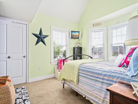 22 Spruce Road