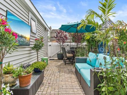 22 Spruce Road