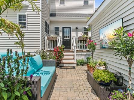 22 Spruce Road