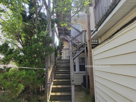 2628 Wesley Ave