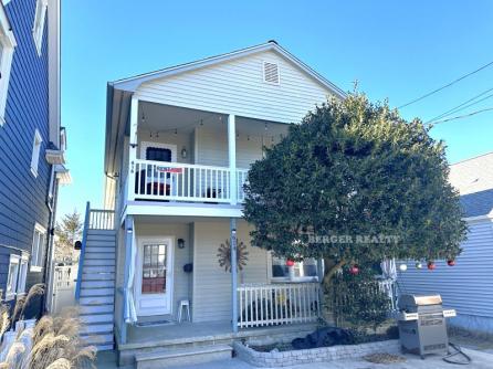 815 St James Place