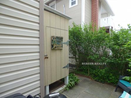 600 1st Street