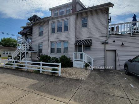 600 1st Street