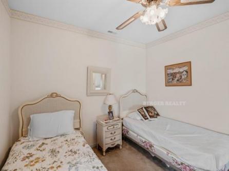 930 Bay Ave