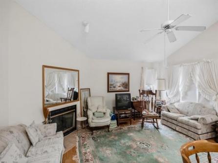 930 Bay Ave