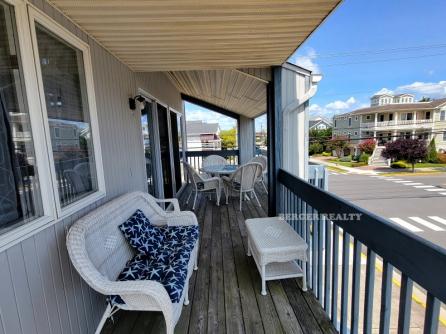 800 Pennlyn Place