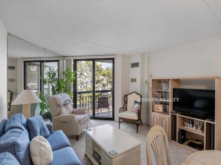 935 Ocean Avenue