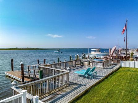 2020 Glenwood Drive