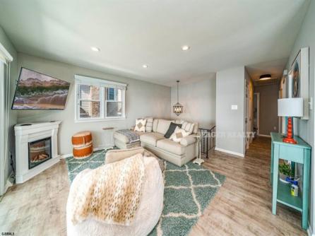 2020 Glenwood Drive