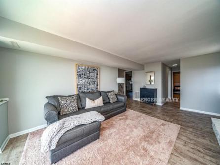 2020 Glenwood Drive