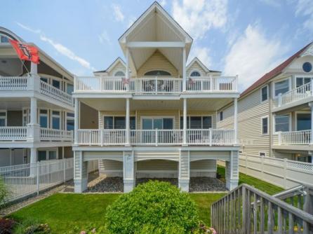 1704 Boardwalk