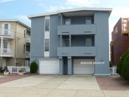 2731 Wesley Ave.