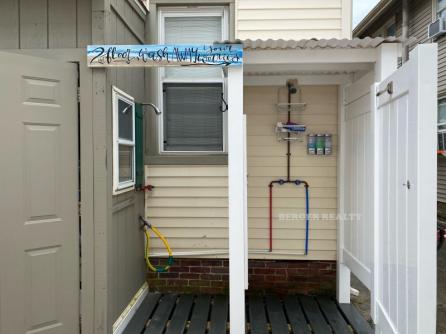 711 2nd Street