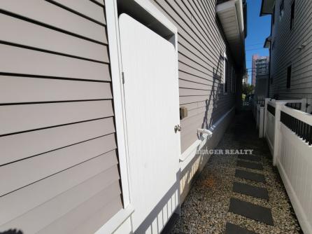 1506 Wesley Ave